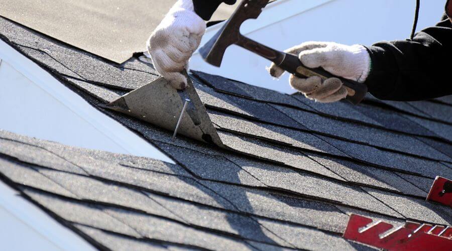 Professional gutter cleaning in Jenks, OK